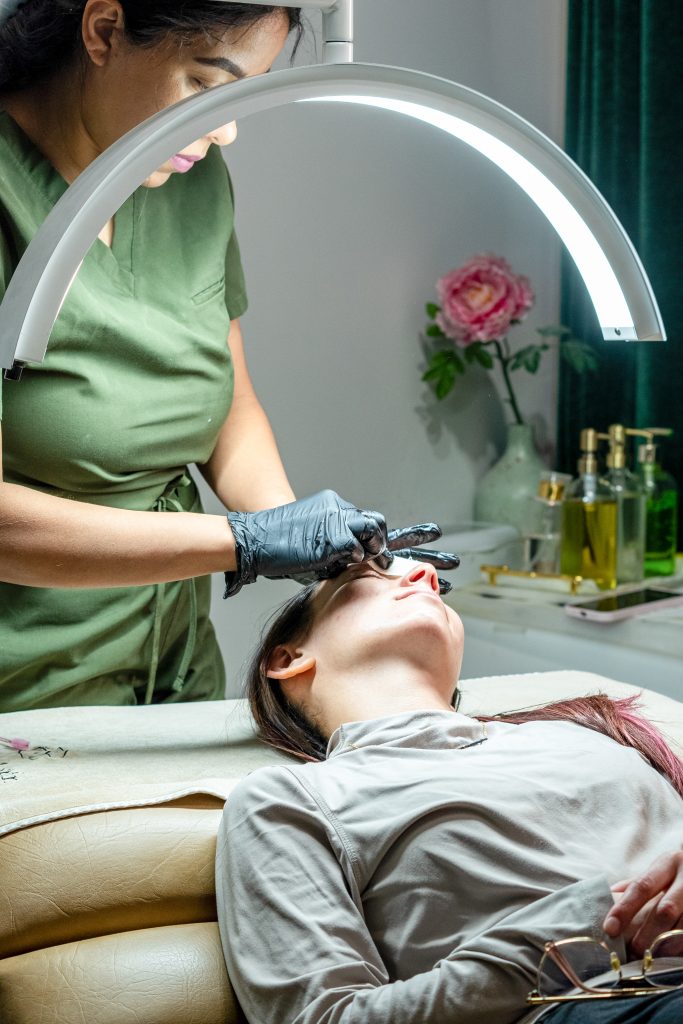 The WSL Logan April 25 Lorena light n brow wax